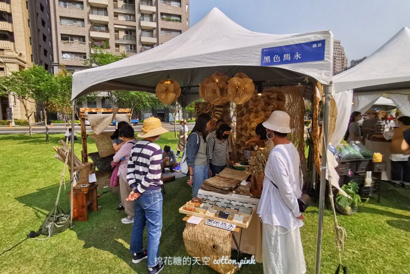 島作市集來到台中歌劇院小水道旁！活動只有三天～挑戰台中最美市集