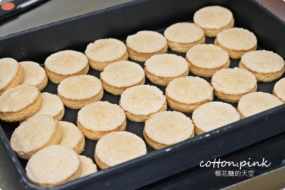 台中伴手禮|UniPie達克瓦茲內餡美得像朵花、蝴蝶酥一盒雙味！