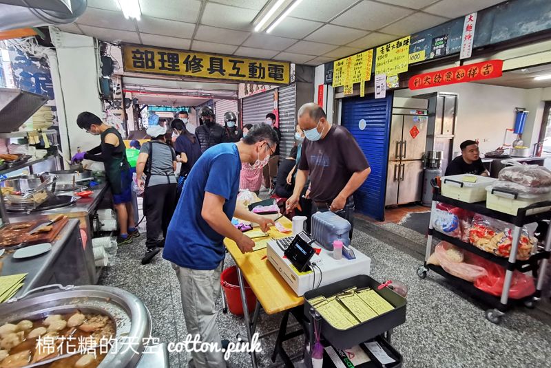 台中老蔡大麵羹每週最多賣兩天～搭配羅氏秋水茶濃濃台中味～