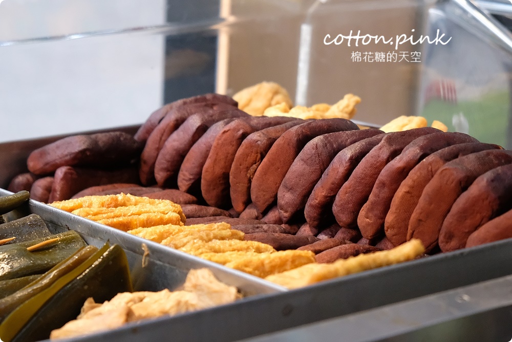 台中攤車美食～彭城豆干超大一盤！特製醬料滿滿蒜苗太好吃啦