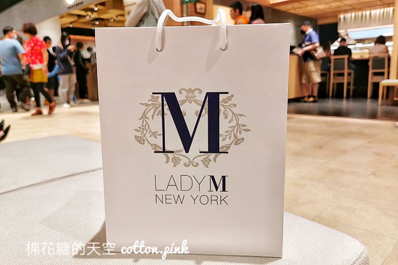 台中第一家Lady M內用區開幕啦！開幕優惠根本買一送一啦~