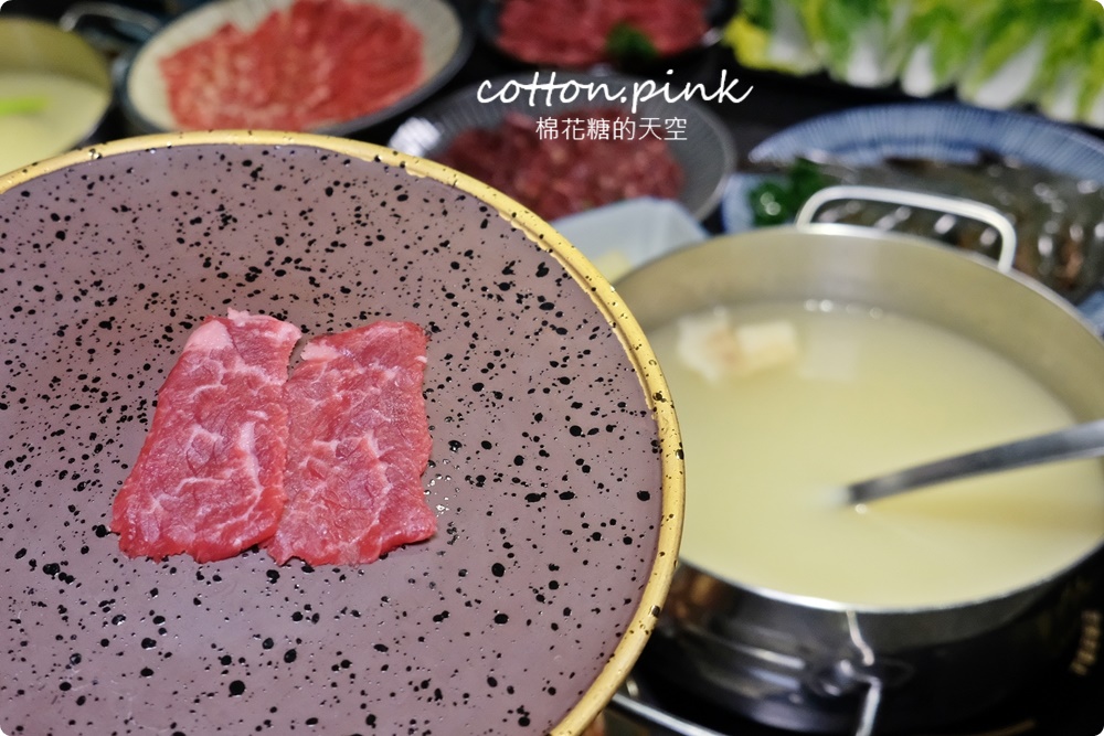 超神秘!台中火鍋一潤鮮切鍋物和牛現切~創意桌邊料理必點 超神秘!台中火鍋一潤鮮切鍋物和牛現切~創意桌邊料理必點