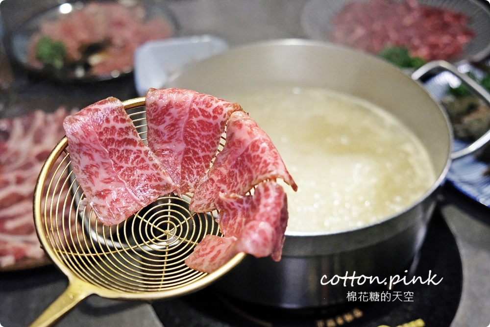 超神秘！台中火鍋一潤鮮切鍋物和牛現切～創意桌邊料理必點