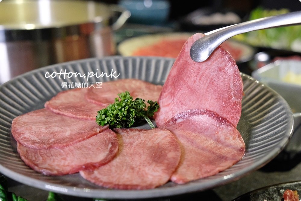 超神秘!台中火鍋一潤鮮切鍋物和牛現切~創意桌邊料理必點 超神秘!台中火鍋一潤鮮切鍋物和牛現切~創意桌邊料理必點