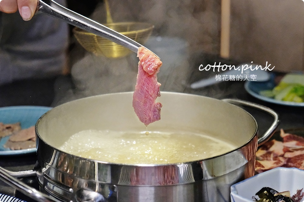 超神秘!台中火鍋一潤鮮切鍋物和牛現切~創意桌邊料理必點 超神秘!台中火鍋一潤鮮切鍋物和牛現切~創意桌邊料理必點