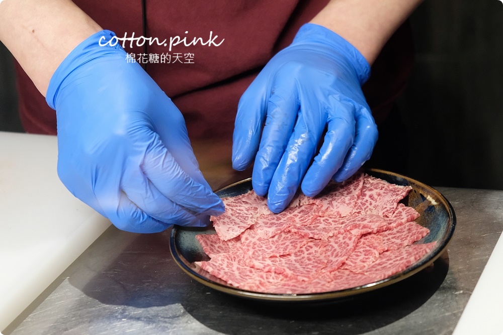 超神秘!台中火鍋一潤鮮切鍋物和牛現切~創意桌邊料理必點 超神秘!台中火鍋一潤鮮切鍋物和牛現切~創意桌邊料理必點