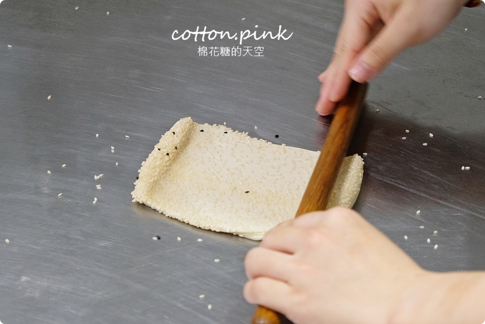 只開宵夜場！嶺東商圈劉安豆漿中西式都吃得到～現烤燒餅必點