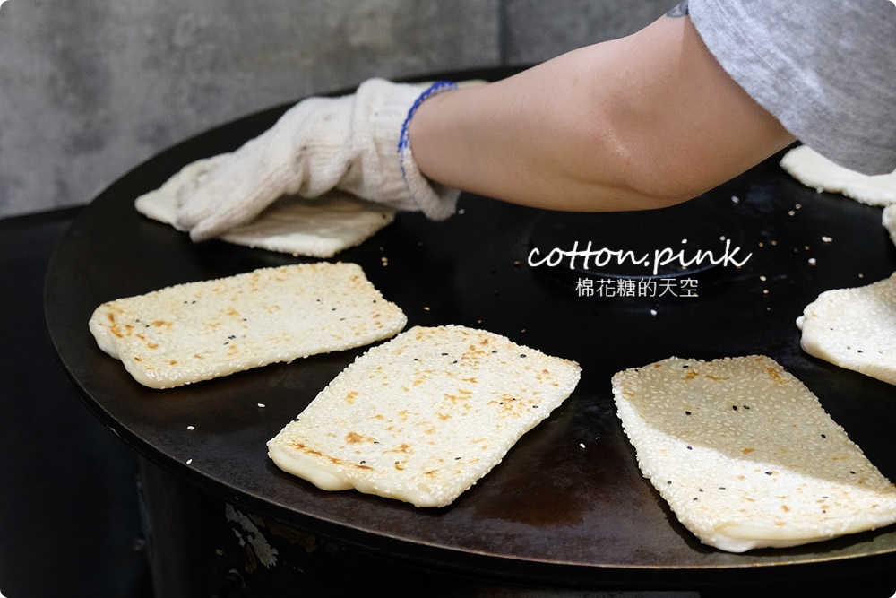 只開宵夜場！嶺東商圈劉安豆漿中西式都吃得到～現烤燒餅必點