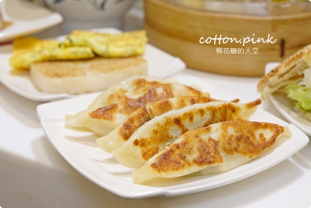 只開宵夜場！嶺東商圈劉安豆漿中西式都吃得到～現烤燒餅必點