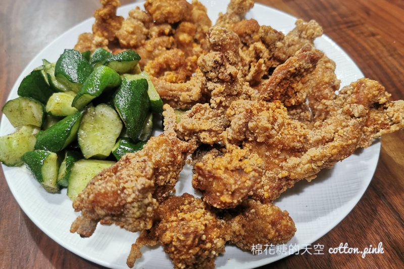 台中鹹酥雞推薦|艾登雞排少見膝軟骨好吃推推!店面超低調~~ 台中鹹酥雞推薦|艾登雞排少見膝軟骨好吃推推!店面超低調~~