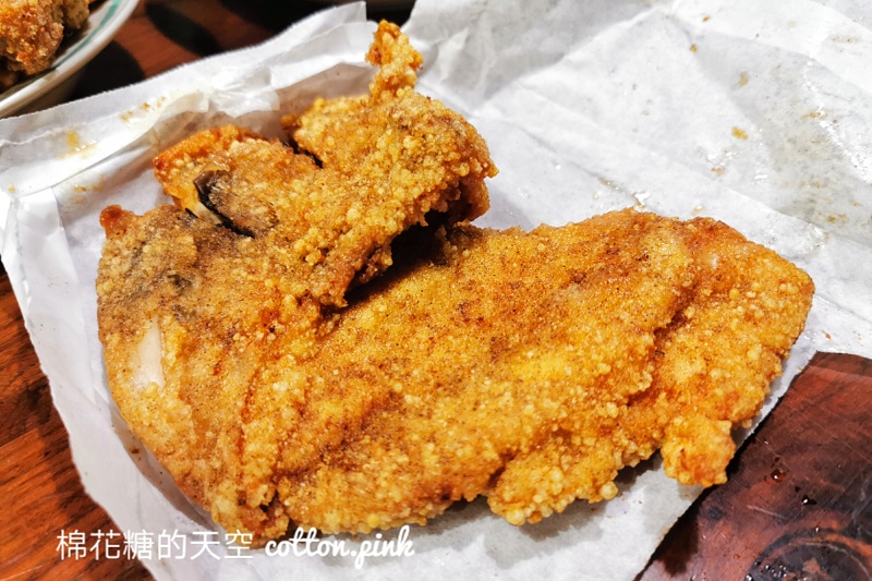 台中鹹酥雞推薦|艾登雞排少見膝軟骨好吃推推!店面超低調~~ 台中鹹酥雞推薦|艾登雞排少見膝軟骨好吃推推!店面超低調~~