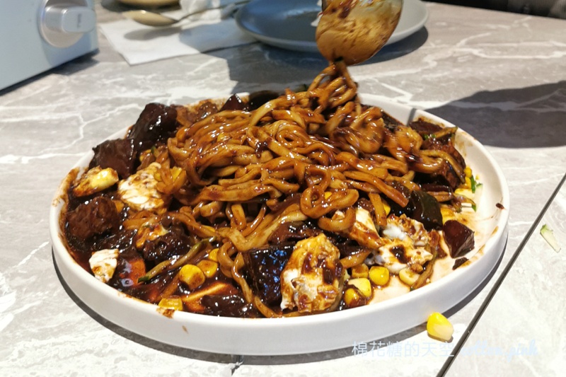 初瓦韓式料理台中也有分店啦！夜間HAPPY HOUR好嗨！