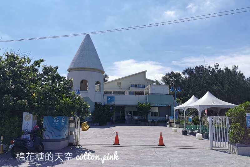 台中海邊游泳池免費開放！一年只有三個月～大安濱海樂園快衝一波！