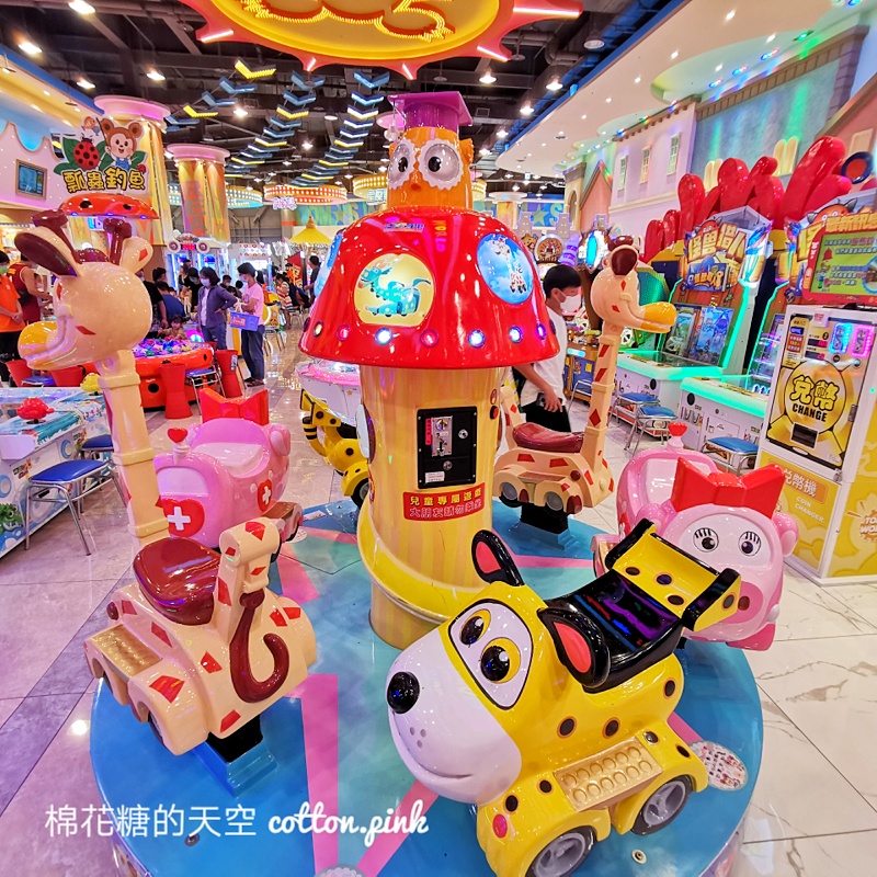 台中這家湯姆熊不一樣！室內遊樂園竟然有720度大型遊樂設施