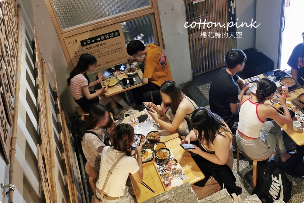 中友百貨旁小巷~小小麥一中店日式烏龍麵好好味!炸物盛合澎湃必點! 中友百貨旁小巷~小小麥一中店日式烏龍麵好好味!炸物盛合澎湃必點!