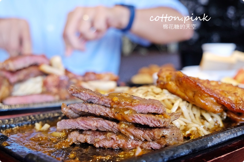 台中平價牛排推這家！豐原新台灣牛排自助吧吃到飽還能免費加麵喔！