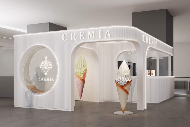 台中最新CREMIA霜淇淋開在車站！純白店面超美～最新藍靛莓口味