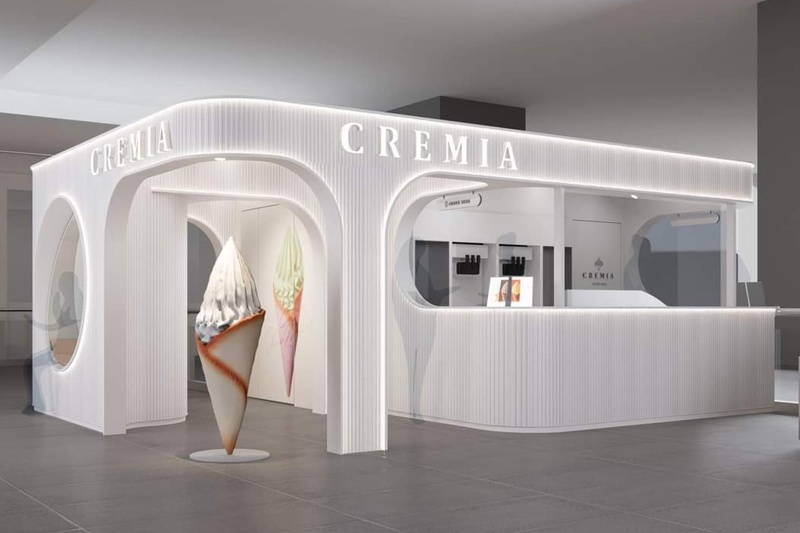 台中最新CREMIA霜淇淋開在車站！純白店面超美～最新藍靛莓口味