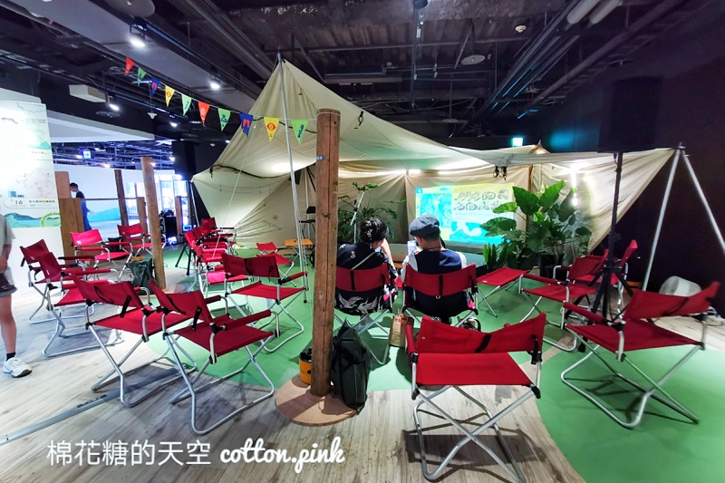 台中少見變色龍、守宮市集～室內展出近距離體驗快來逛！艸我的方向走來～只到週日