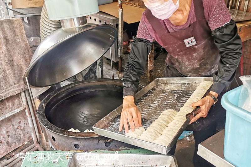 台中東區早餐推薦-富台鍋貼店面超低調！大大鍋貼銅板價～
