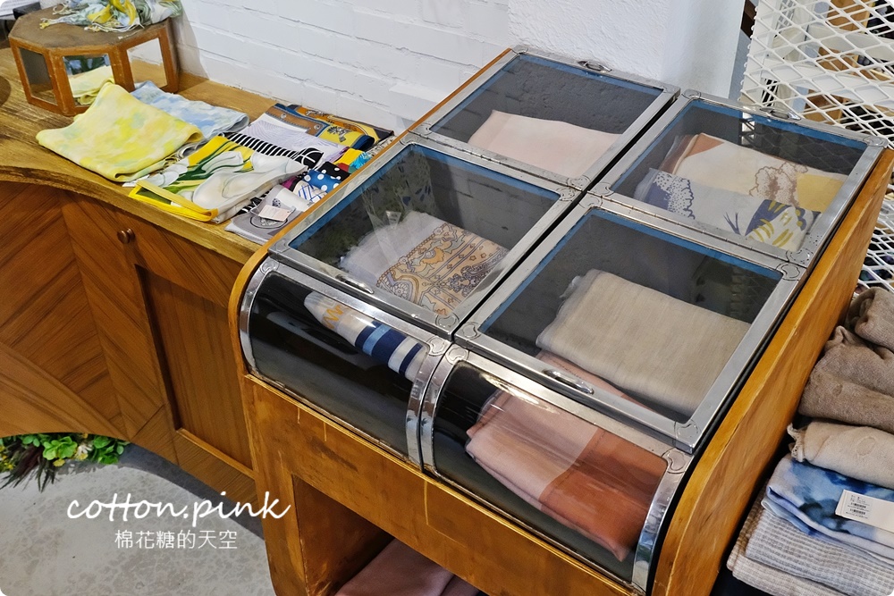 台中巷弄粉紅小市集好好買！香氛、圍巾、羊毛～超仙的啦！