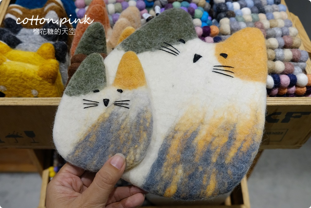 台中巷弄粉紅小市集好好買！香氛、圍巾、羊毛～超仙的啦！