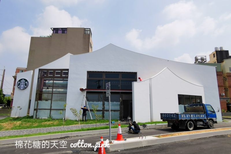 台中最新星巴克開幕啦！就在台灣大道上還有得來速～開幕優惠點這裡