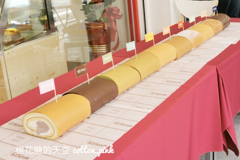 台中最新亞尼克門市開幕了！24小時蛋糕販賣機台中第一家~