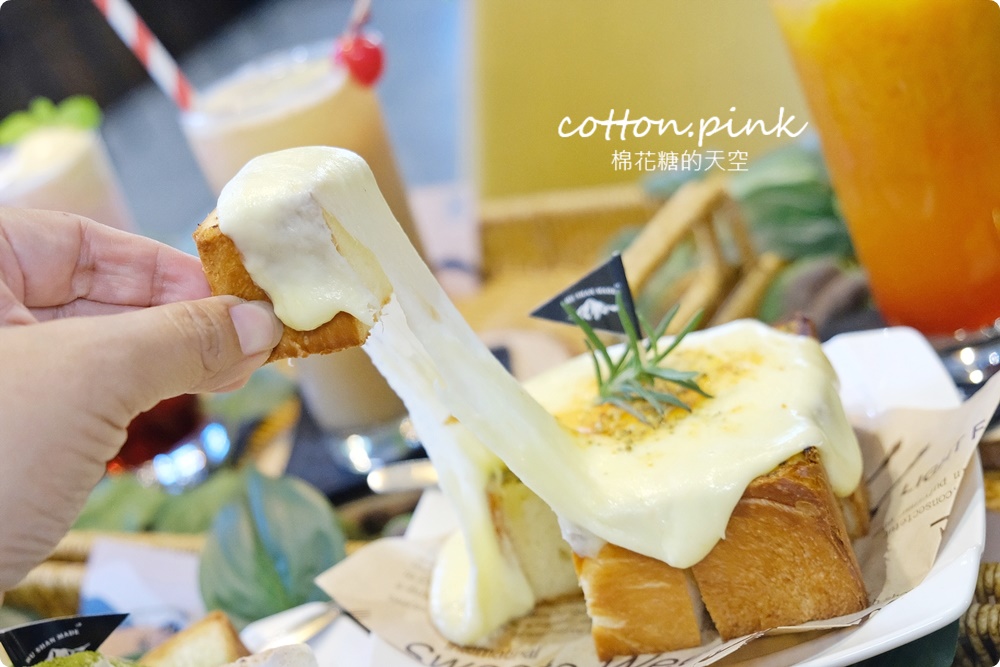 台中麵包店裡就能野餐?!沐山麵包露營風下午茶生吐司吃起來 台中麵包店裡就能野餐?!沐山麵包露營風下午茶生吐司吃起來