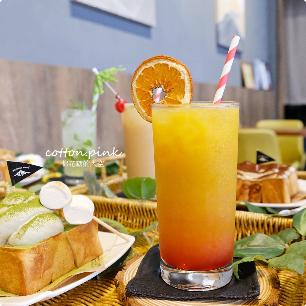 台中麵包店裡就能野餐?!沐山麵包露營風下午茶生吐司吃起來