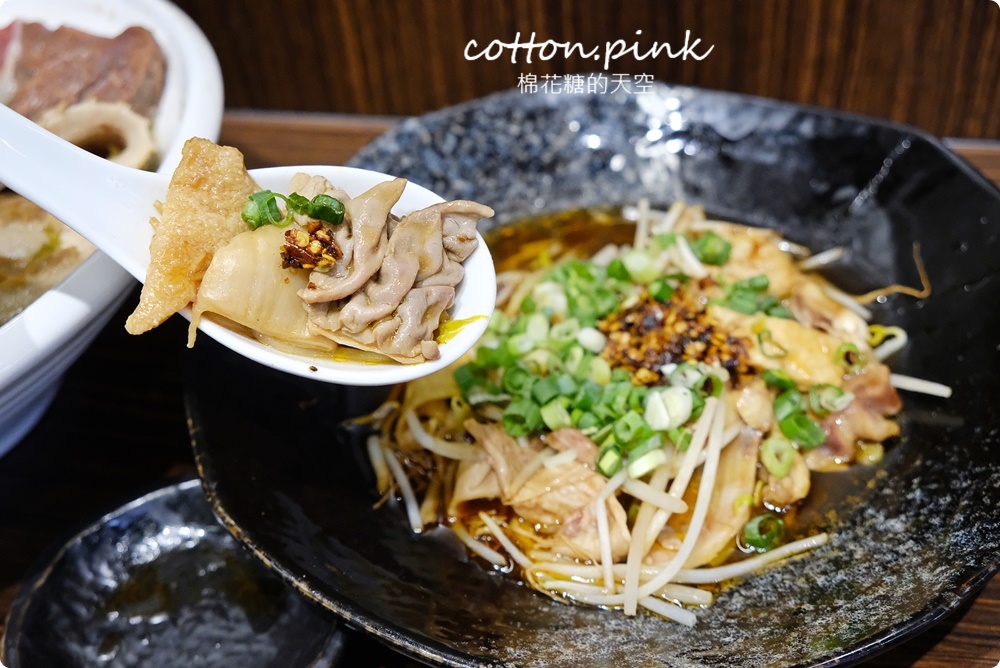 台中牛肉麵新分店！洄味牛肉麵進攻崇德路商圈～奢華牛六寶太狂啦