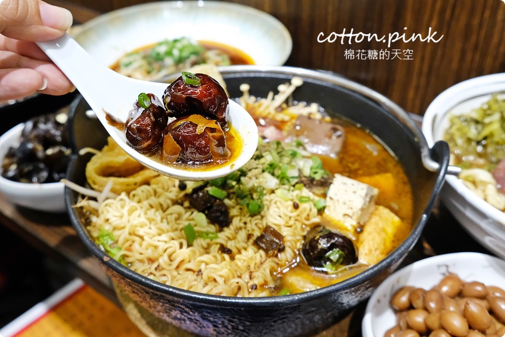 台中牛肉麵新分店！洄味牛肉麵進攻崇德路商圈～奢華牛六寶太狂啦