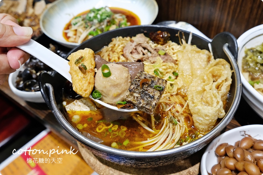 台中牛肉麵新分店！洄味牛肉麵進攻崇德路商圈～奢華牛六寶太狂啦