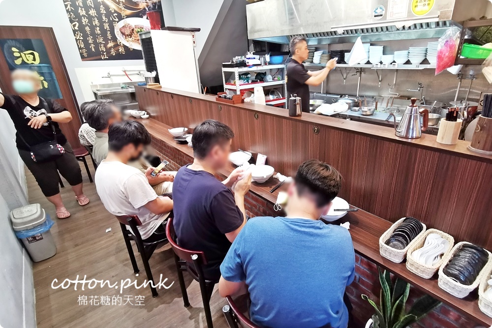 台中牛肉麵新分店！洄味牛肉麵進攻崇德路商圈～奢華牛六寶太狂啦
