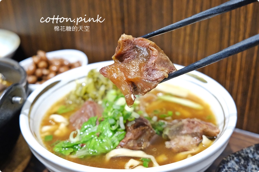 台中牛肉麵新分店！洄味牛肉麵進攻崇德路商圈～奢華牛六寶太狂啦