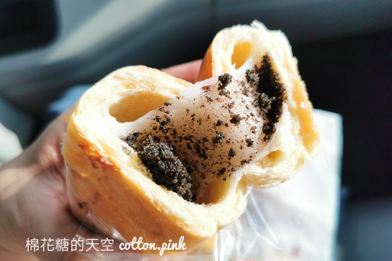 台中梧棲老店-林異香齋牛角麵包內藏好料！蛋黃酥也推推