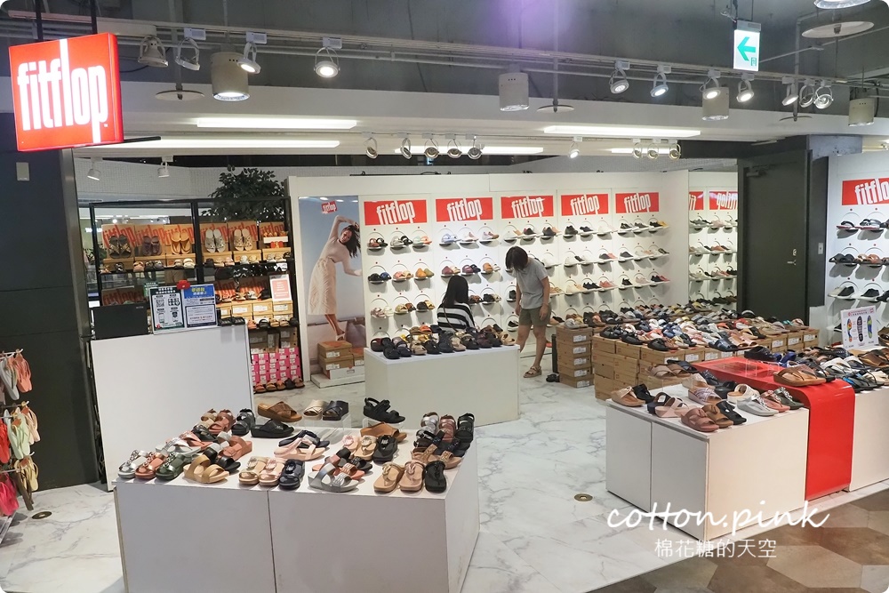 最後兩週！日曜天地零碼鞋清倉最低1.6折～整疊搬回家了啦！