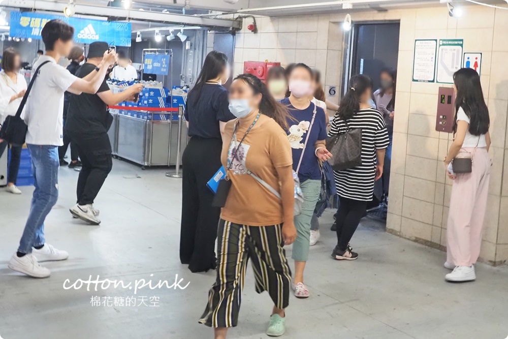最後兩週！日曜天地零碼鞋清倉最低1.6折～整疊搬回家了啦！