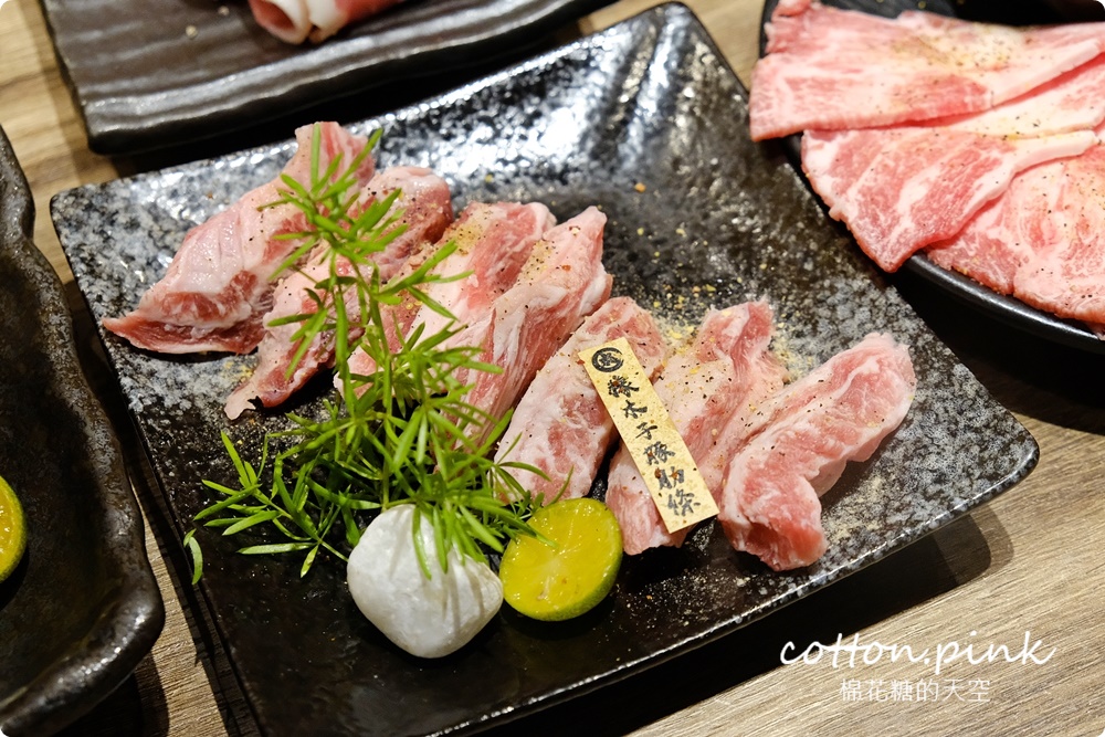 台中燒肉推薦|逢甲札卡燒肉谷歌評價4.9！同價位豐富變化直逼燒肉天花板