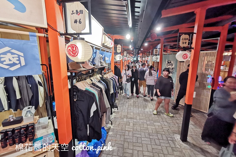 台中最新夜市開幕啦！漁人町日式風格街道加上點點星光超好拍