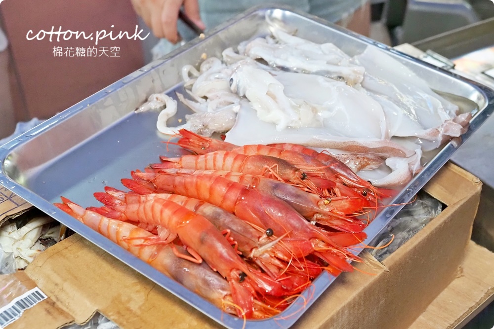 台中夜市最新推薦-海鮮饗宴，現蒸宜蘭黃金蟹、海釣透抽甜甜價