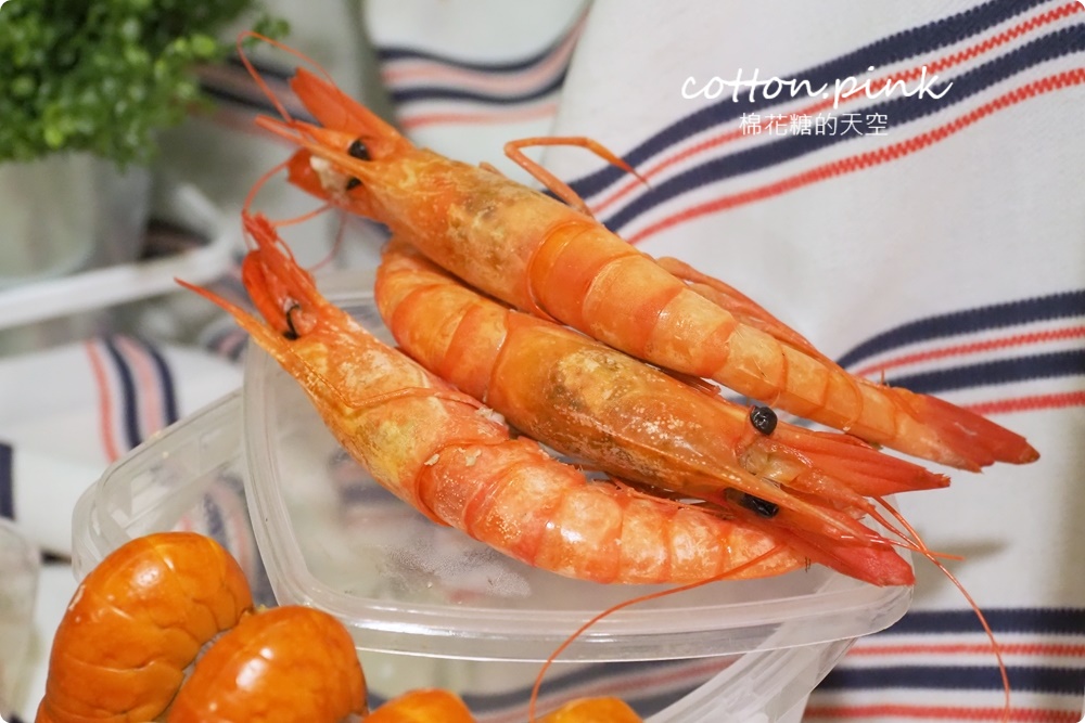台中夜市最新推薦-海鮮饗宴，現蒸宜蘭黃金蟹、海釣透抽甜甜價