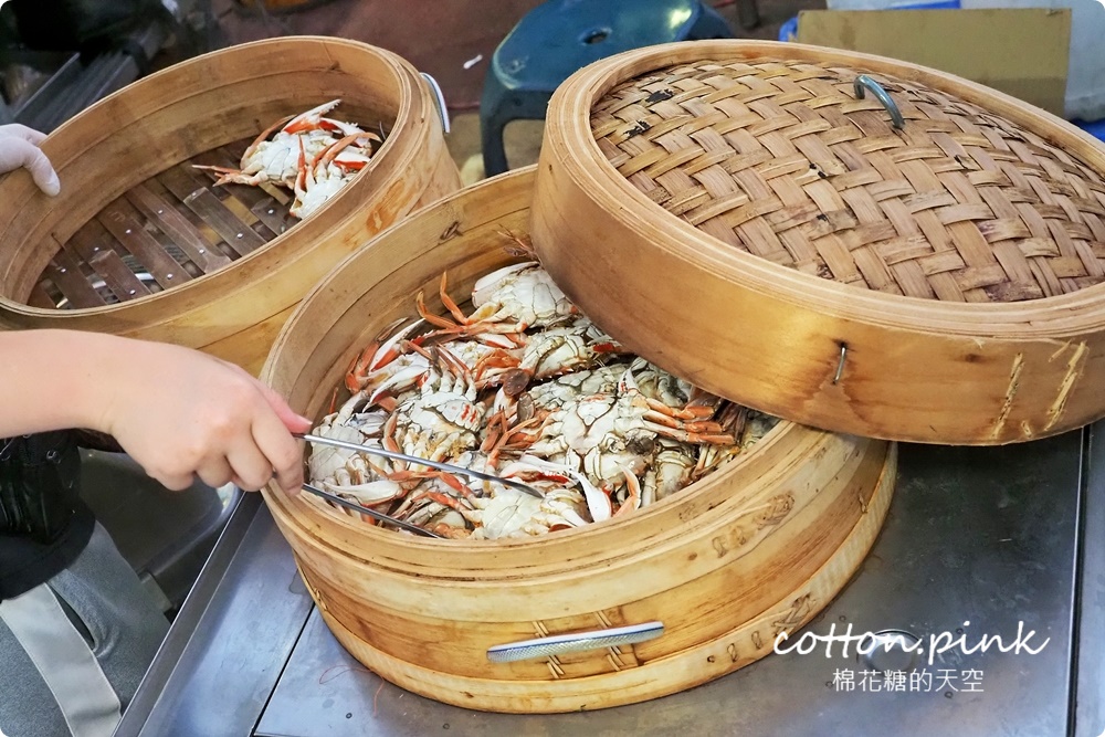 台中夜市最新推薦-海鮮饗宴，現蒸宜蘭黃金蟹、海釣透抽甜甜價