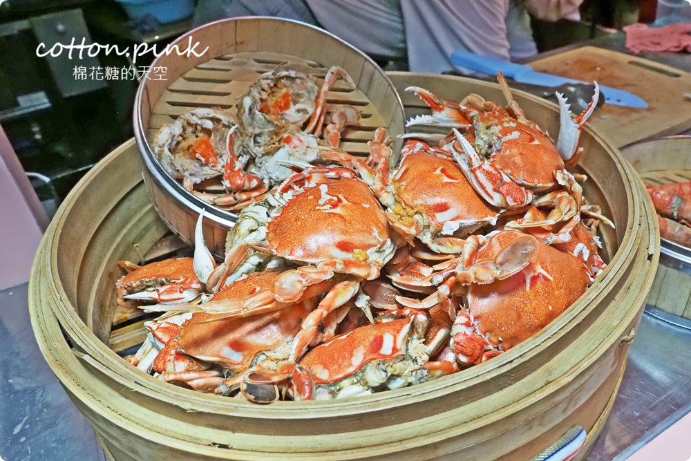 台中夜市最新推薦-海鮮饗宴，現蒸宜蘭黃金蟹、海釣透抽甜甜價