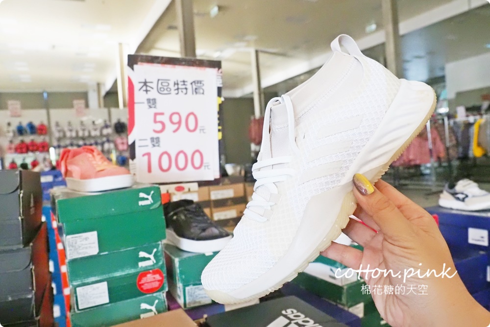 迪士尼童鞋驚喜包只要200元～專櫃童裝外套低於一折超級甜甜價一起帶回家！