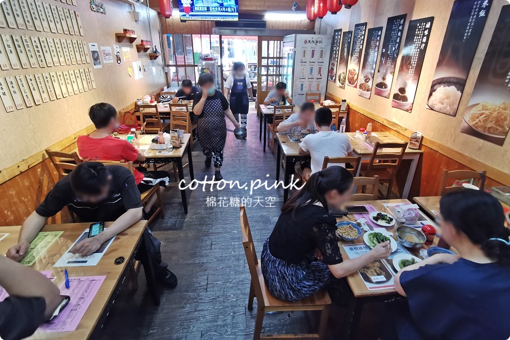 24小時營業！台中宵夜、早餐祖傳爌肉飯全了，藥燉排骨很驚豔耶