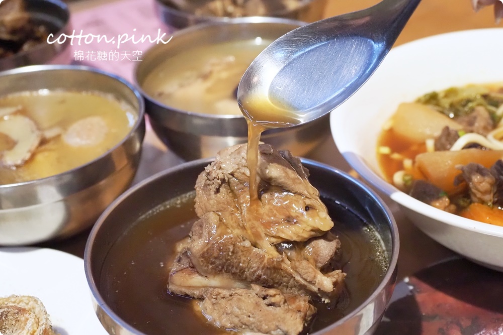 24小時營業！台中宵夜、早餐祖傳爌肉飯全了，藥燉排骨很驚豔耶