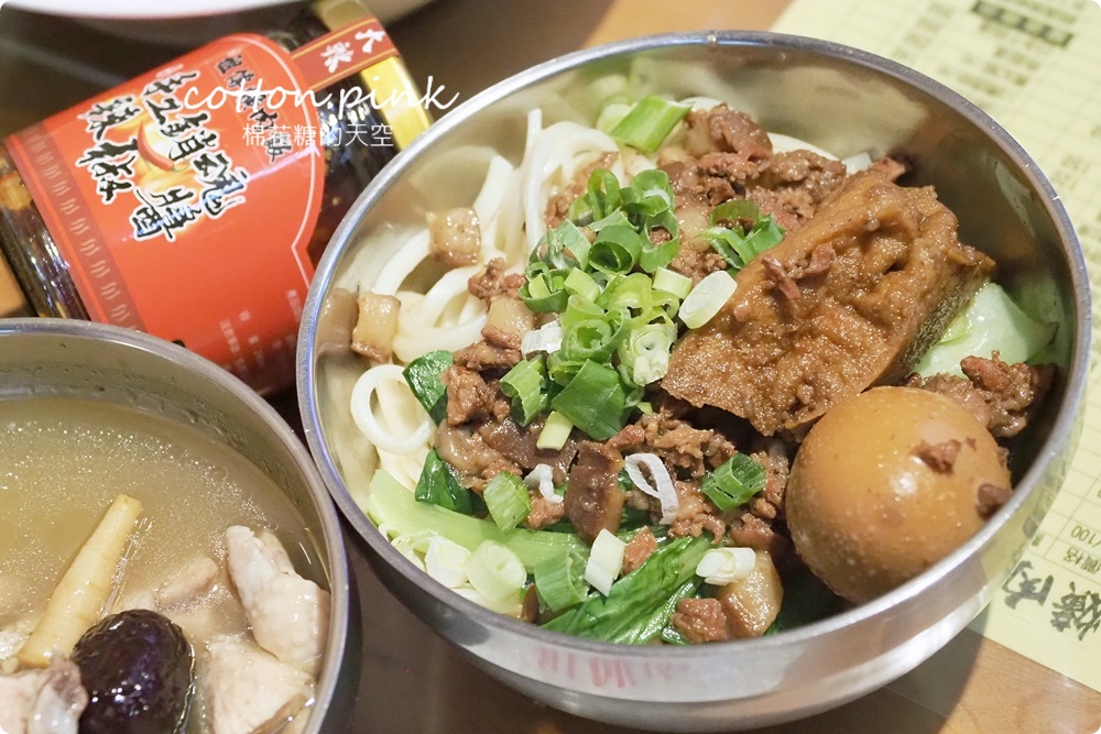 24小時營業！台中宵夜、早餐祖傳爌肉飯全了，藥燉排骨很驚豔耶