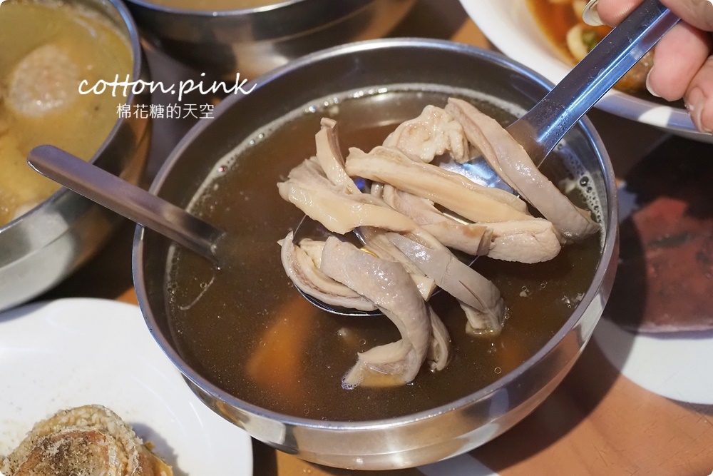 24小時營業！台中宵夜、早餐祖傳爌肉飯全了，藥燉排骨很驚豔耶