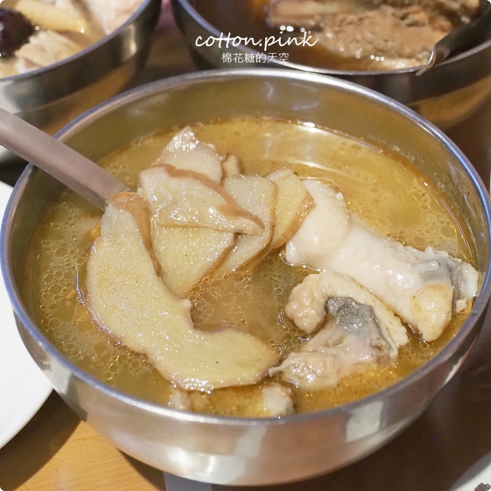 24小時營業！台中宵夜、早餐祖傳爌肉飯全了，藥燉排骨很驚豔耶